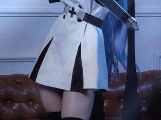小心！无圣光预警！Azami女神写真合集，步入撩人的美丽旋涡！.txt