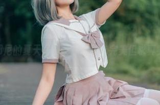 Bangni邦尼的夏天写真资源：不求完美但求真实的我.txt