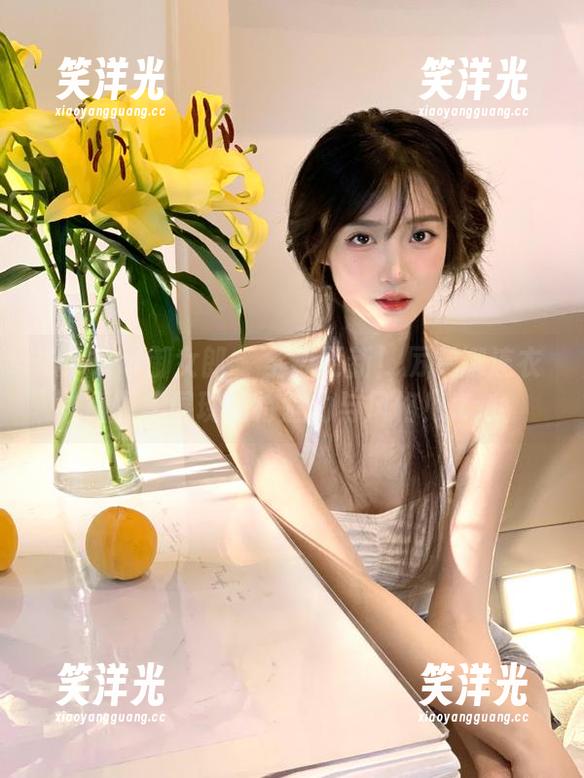 DKGirl御女郎 - 全新更新！厉雯娜连衣裙图集展现独特魅力与风格！.txt
