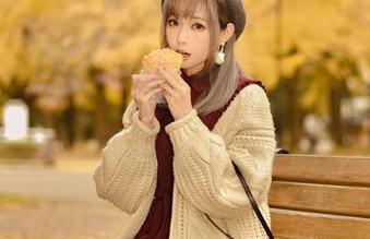 步入ElyEE子皮衣的时尚世界，高清写真合集一览无余！.txt