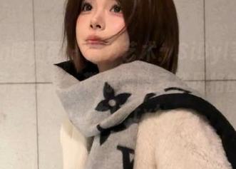 Feilin嗲囡囡 – 婚纱艺术：SiByl李思宁精美写真合集，带你领略多样风格的婚纱魅力！.txt