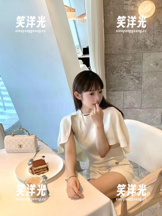 Feilin嗲囡囡 - 就是阿朱啊奶牛写真作品全收录，快来网盘获取你的专属视觉盛宴.txt