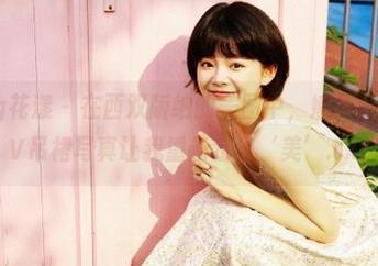 HuaYang花漾 – 在西双版纳的美图中，娜露selena的深V吊裙写真让我重新定义‘美’.txt