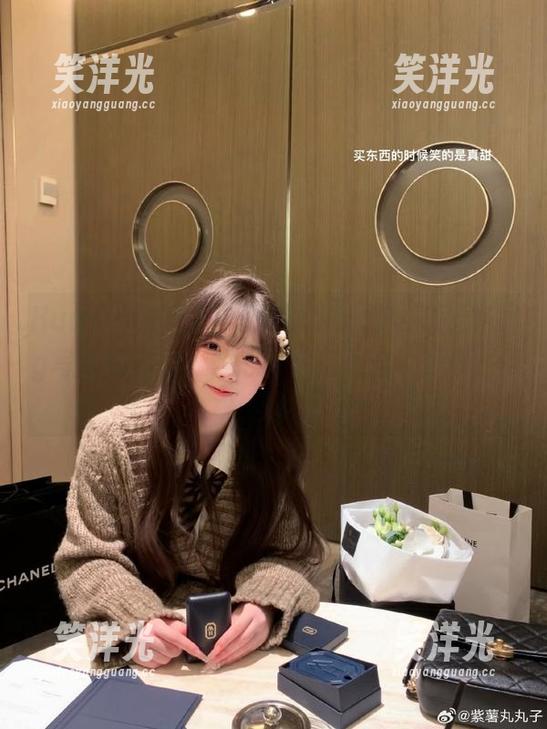 HuaYang花漾 - 清纯之美尽在尤妮丝Egg写真作品集，倾心于每一个迷人瞬间！.txt