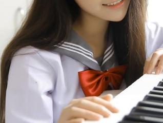 HuaYang花漾 – 跟随李可可的步伐，尽享皮衣时尚的图包合集带来的视觉盛宴.txt