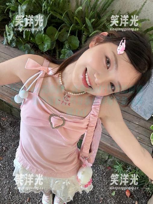 HuaYan花の颜 - 沈蜜桃off独特的厨娘风格：精彩写真图片分享记录每个动人瞬间.txt