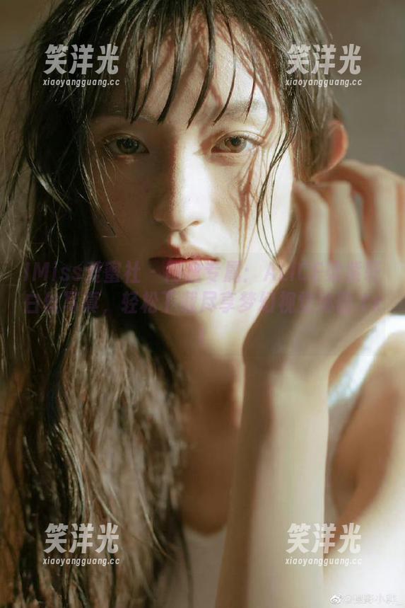 IMiss爱蜜社-ALICE梁紫轩 IMiss爱蜜社 - 网盘专属:ALICE梁紫轩白丝写真,轻松下载尽享梦幻视觉体验.txt
