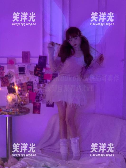 开启定制之旅，在KuukoW胡桃的写真作品中找到自我表达.txt