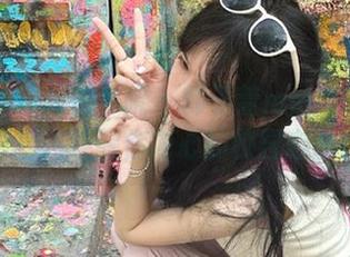 MFStar模范学院 – 韩子萱mm带来校服写真分享，唤醒你内心的校园恋曲！.txt