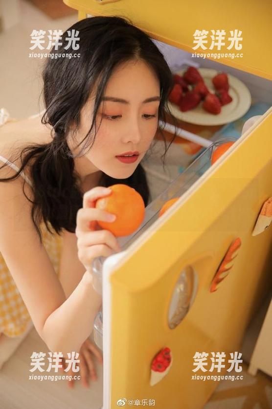MiStar魅妍社 - 重新定义泳衣美！美昕Yumi最新套图更新，简直让人心醉.txt