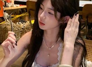MiiTao蜜桃社 – 尽情欣赏韵莉娜VANILLA的吊带写真艺术，免费下载新视界！.txt