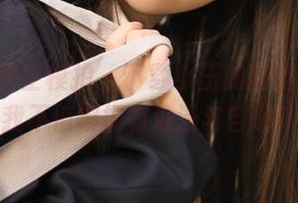 Pary学生模拍 – 下载小玉的蕾丝全套，谁说我不值得拥有浪漫与自嘲？.txt