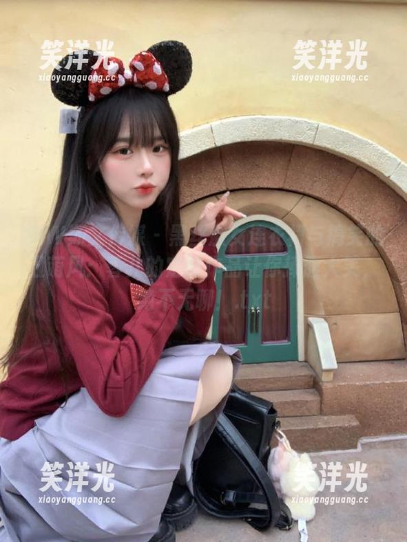 SIW斯文传媒-蓉儿 SIW斯文传媒 - 黑丝淑女连衣裙与搞笑的丑萌风:蓉儿的定制作品让你捧腹大笑,绝不无聊!.txt