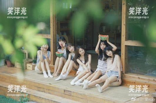 SSA丝社 - 春晓姐姐的美图作品：让你不忍转身的春日娇艳时刻.txt