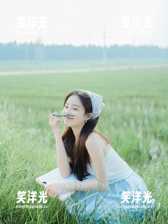 TouTiao头条女神-梁芮溪 TouTiao头条女神 - 梁芮溪的视觉艺术,女孩作品在图库中闪耀璀璨光芒.txt