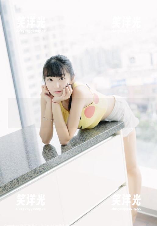 TouTiao头条女神 - 最新图库上新：申美嫣纯白写真，诠释经典与现代的交融.txt