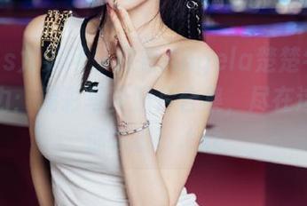 UGirls尤果网 – 探索Angela楚楚牛仔裤的魅力：精彩写真照片合集，尽在这儿等你发现！.txt