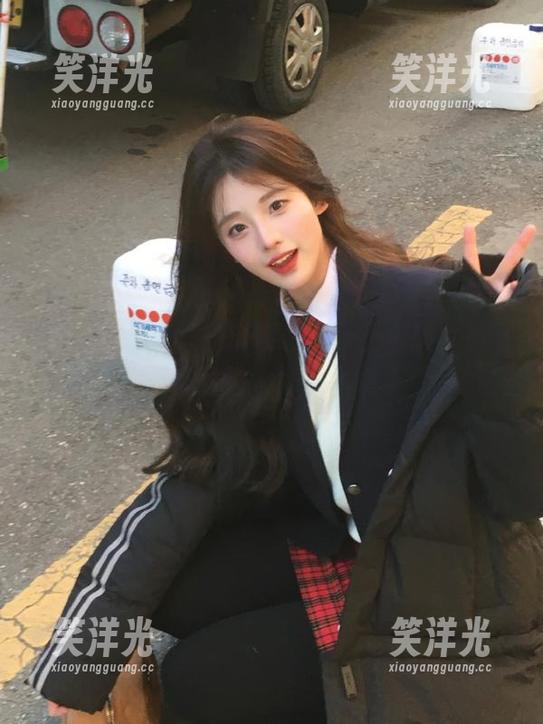 UGirls尤果网 - 璀璨之光，王尔琳女神写真集分享她的独特艺术视角.txt
