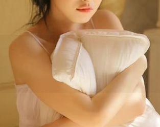 UGirls尤果网 – 私房甜心霓梓心的棉袜合集，带你感受秋冬的温暖吧！.txt