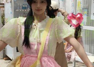 XINGYAN星颜社 – 佟蔓baby办公室写真在线更新，高清呈现优雅职业女性形象.txt