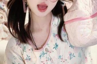 Xiuren秀人网 – 精选最新Betty林子欣夏天图包，让你彻底沉浸在夏日氛围中.txt