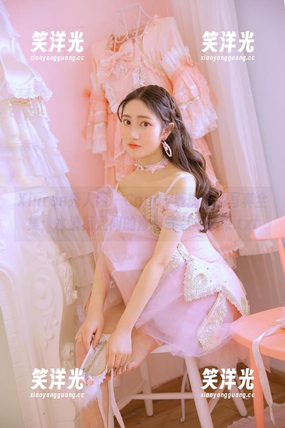 Xiuren秀人网 - Candy糖糖泳池写真全集：水波荡漾间的青春气息与风采.txt