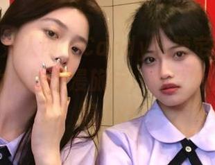 Xiuren秀人网 – Candy糖糖定制图集：一场少女心的浪漫旅行，感受她的甜美气息.txt
