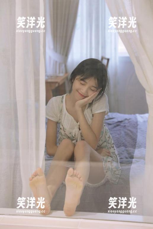 Xiuren秀人网 - 吴怡怡白丝梦幻写真图片合集，唤醒你内心的小小情怀.txt