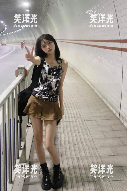 Xiuren秀人网-奈汐酱nice Xiuren秀人网 - 免费获取奈汐酱nice的礼服写真图集,展现优雅与魅力.txt