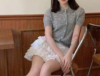 Xiuren秀人网 – “奶茶味的包子”的无圣光JK写真，轻松俘获你的心与目光.txt