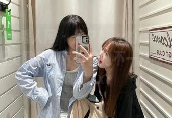 Xiuren秀人网 – 月夕Lily的居家写真：每一幅美图都在诉说着她不一样的故事与心情.txt