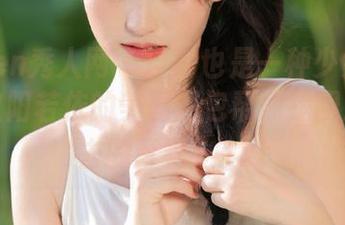 Xiuren秀人网 – 自嘲也是一种少女的可爱，欧阳若依的美图图包帮你找回那些失去的青春！.txt