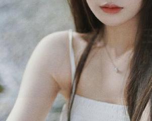 Xiuren秀人网 – 把鞋子脱了！王雅姗最新图集，裸足写真传达“随性”的生活态度！.txt