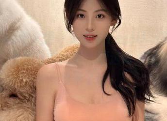 Xiuren秀人网 – 陆萱萱cecillia美足作品集：走出自嘲阴影，精选每双足的独特故事.txt