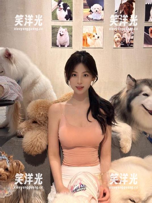 Xiuren秀人网-陆萱萱cecillia Xiuren秀人网 - 陆萱萱cecillia美足作品集:走出自嘲阴影,精选每双足的独特故事.txt