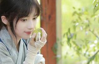 YouMi尤蜜荟 – Egg-尤妮丝丝袜套图荟萃，立即下载她的个人魅力与性感姿态！.txt