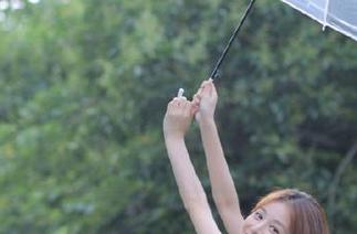 YouMi尤蜜荟 – 看看是小逗逗如何在JK写真图册中玩转青春与幻想的双重主题.txt