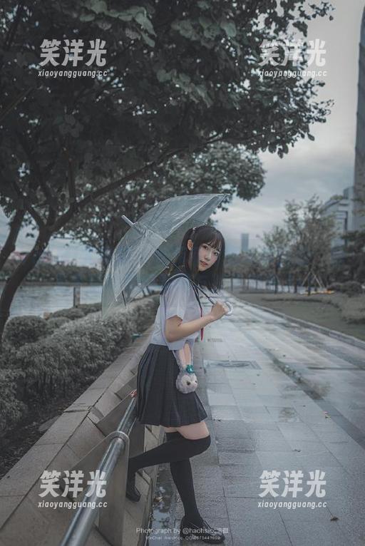 YouMi尤蜜荟-穆菲菲 YouMi尤蜜荟 - 穆菲菲制服写真图册:融入生活的美好瞬间与时尚潮流.txt