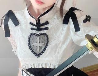 beautyleg – 私拍镂空盛宴：Jennifer用美图述说的那些不为人知的心灵故事.txt