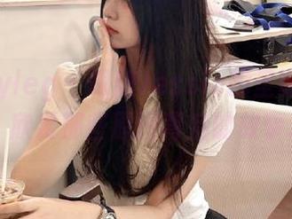 beautyleg – 跟随Jessie的圣诞私拍旅程，欣赏那些原图背后的故事.txt