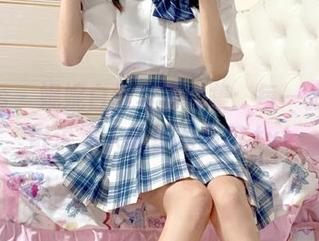 pans – 妮妮白丝写真合集：每一张都在诉说动人故事的图包.txt