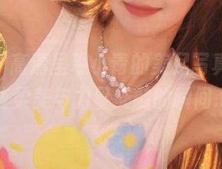 pans – 高清呈现小青的美足写真，感受那些柔美与力量交融的瞬间.txt