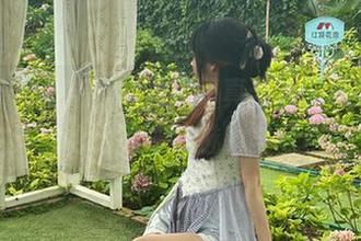pans – 最新狐狸油亮写真合集，感受这位博主无与伦比的独特魅力与风格！.txt