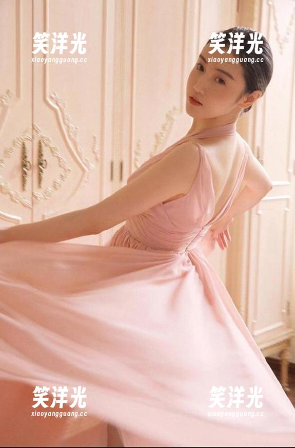 pans - 定制美惠子红裙写真，捕捉每一个动人瞬间的艺术之美.txt