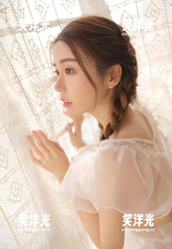 独家料！いくみ(育美)最新图册中的Fantia-2024年合集，带你走进她的私密世界！.txt