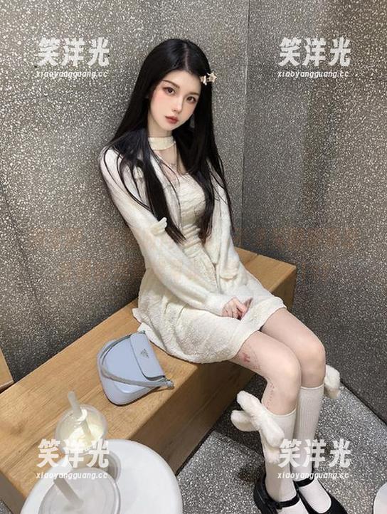 不爱笑的赛琳 微密圈 - 引领时尚潮流,不爱笑的赛琳蓝色蕾丝包臀裙写真与壁纸推荐.txt