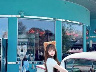 丝慕GIRL – 喵小酱的私拍风格大解析，裤里丝图集成就不一样的她！.txt