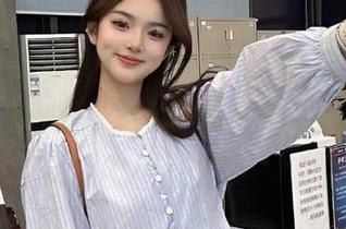 丽柜 – 心心职业装写真与壁纸合集，开启职场时尚之旅，塑造现代女性的独特魅力.txt