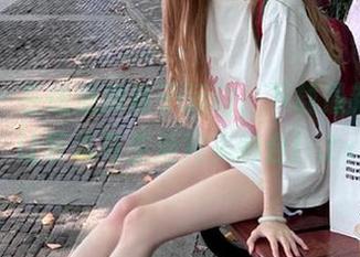 丽柜 – 在线追踪慕子运动，下载最新原图，让艺术与生活完美融合！.txt