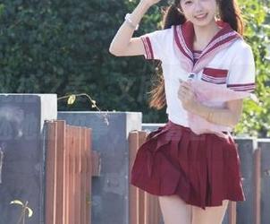 丽柜 – 私拍之美：文欣用作品《野玫瑰》讲述她的故事，来看看吧！.txt